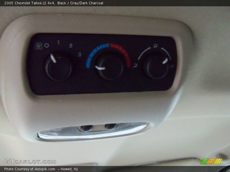 Black / Gray/Dark Charcoal 2005 Chevrolet Tahoe LS 4x4