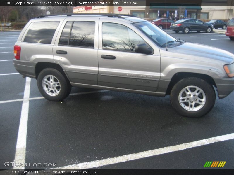 Silverstone Metallic / Dark Slate Gray 2002 Jeep Grand Cherokee Laredo 4x4