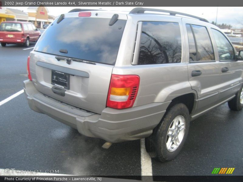 Silverstone Metallic / Dark Slate Gray 2002 Jeep Grand Cherokee Laredo 4x4