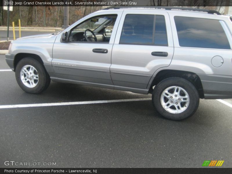 Silverstone Metallic / Dark Slate Gray 2002 Jeep Grand Cherokee Laredo 4x4