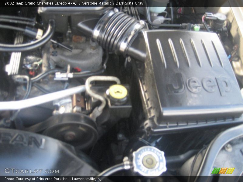 Silverstone Metallic / Dark Slate Gray 2002 Jeep Grand Cherokee Laredo 4x4