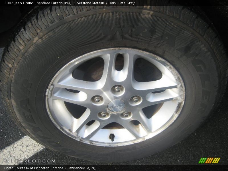 Silverstone Metallic / Dark Slate Gray 2002 Jeep Grand Cherokee Laredo 4x4