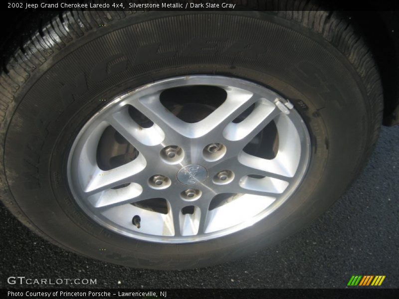 Silverstone Metallic / Dark Slate Gray 2002 Jeep Grand Cherokee Laredo 4x4
