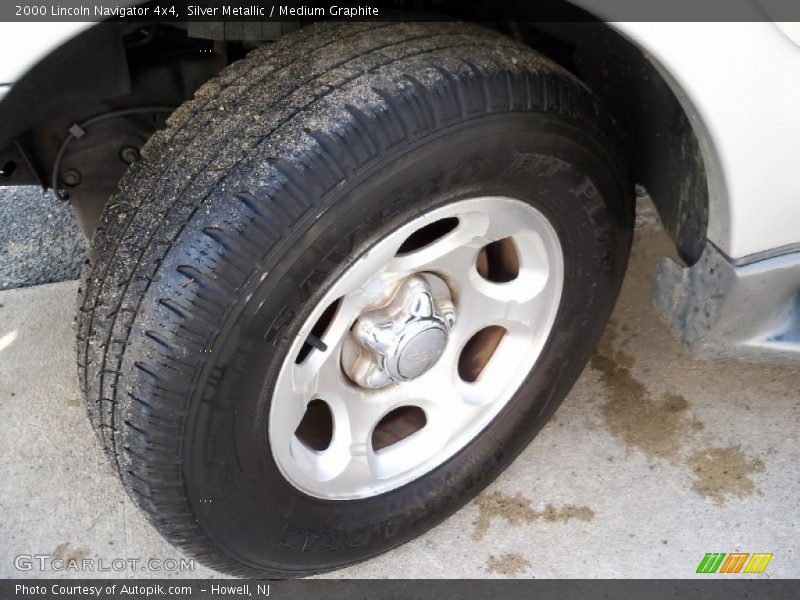 Silver Metallic / Medium Graphite 2000 Lincoln Navigator 4x4
