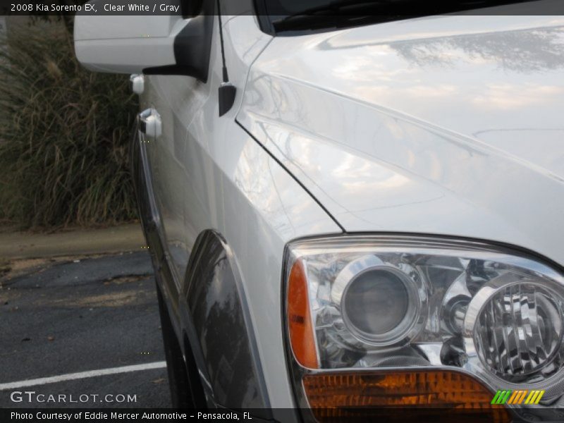 Clear White / Gray 2008 Kia Sorento EX