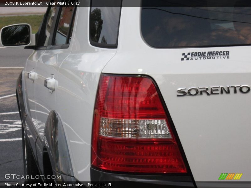 Clear White / Gray 2008 Kia Sorento EX