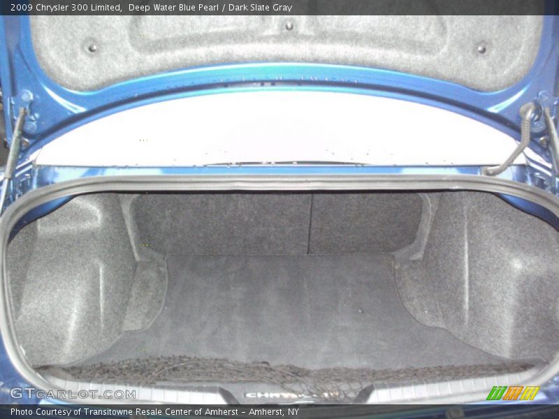  2009 300 Limited Trunk