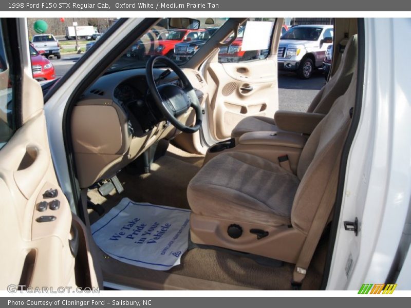 Oxford White / Medium Prairie Tan 1998 Ford F150 STX Regular Cab