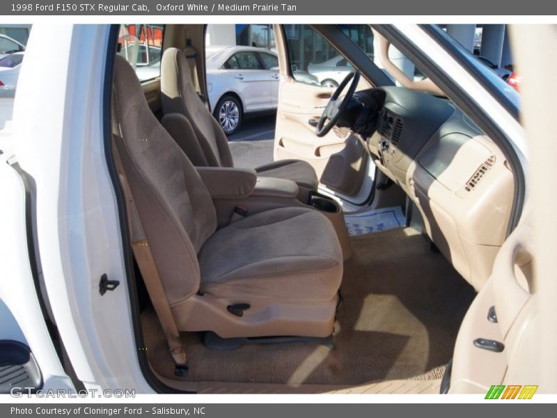Oxford White / Medium Prairie Tan 1998 Ford F150 STX Regular Cab