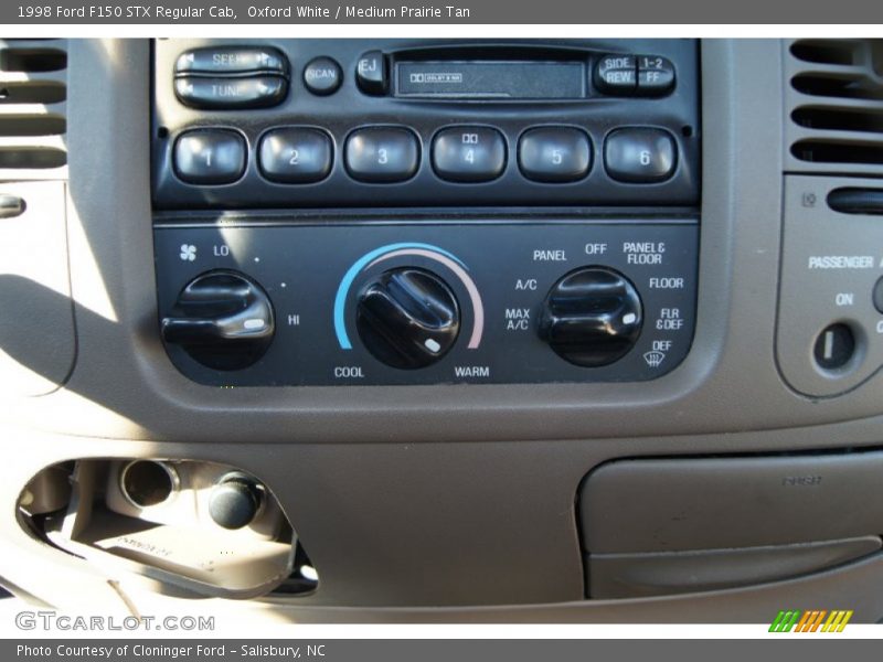 Oxford White / Medium Prairie Tan 1998 Ford F150 STX Regular Cab