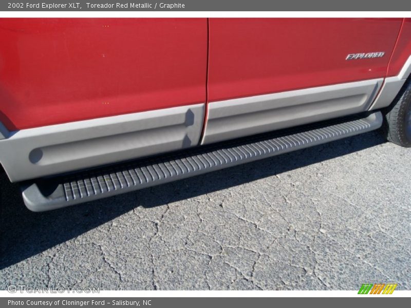 Toreador Red Metallic / Graphite 2002 Ford Explorer XLT