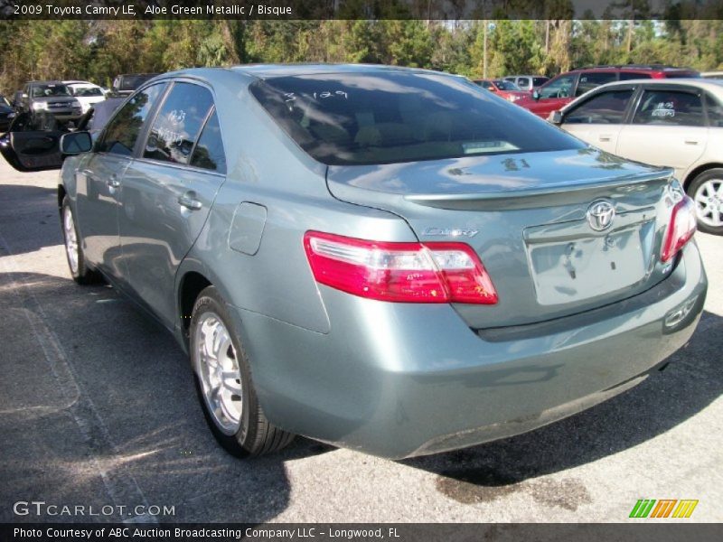 Aloe Green Metallic / Bisque 2009 Toyota Camry LE