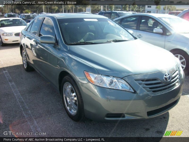 Aloe Green Metallic / Bisque 2009 Toyota Camry LE