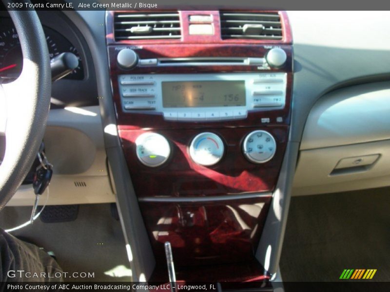 Aloe Green Metallic / Bisque 2009 Toyota Camry LE