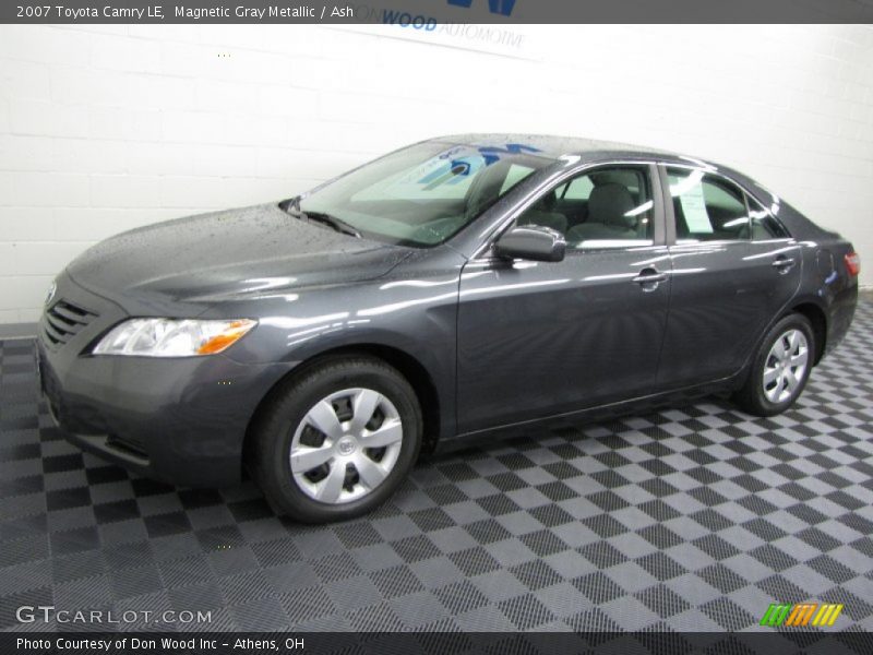 Magnetic Gray Metallic / Ash 2007 Toyota Camry LE
