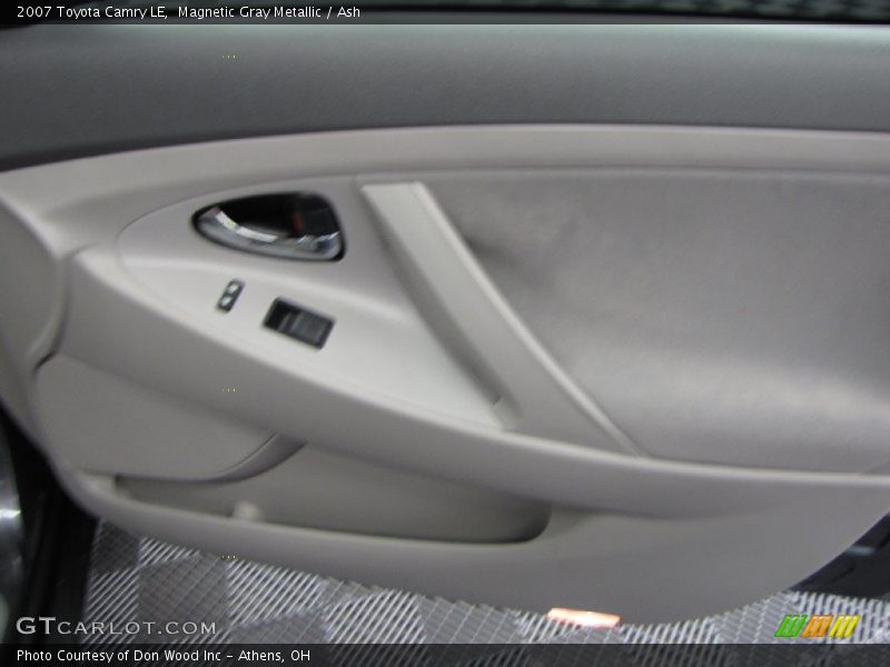 Magnetic Gray Metallic / Ash 2007 Toyota Camry LE