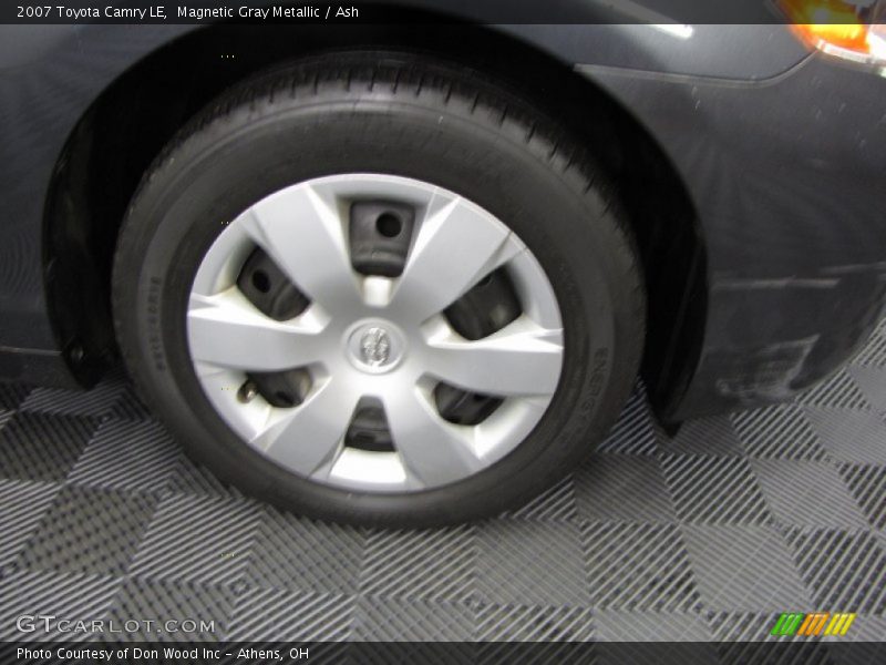 Magnetic Gray Metallic / Ash 2007 Toyota Camry LE