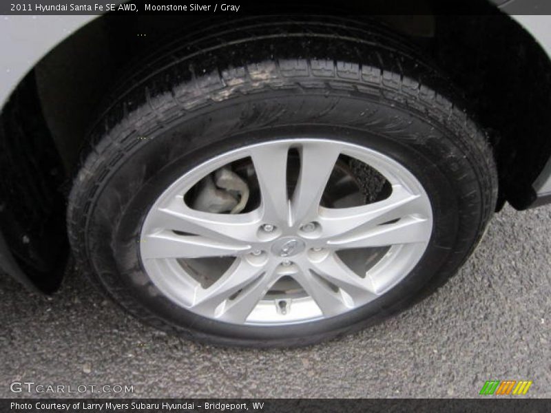 Moonstone Silver / Gray 2011 Hyundai Santa Fe SE AWD