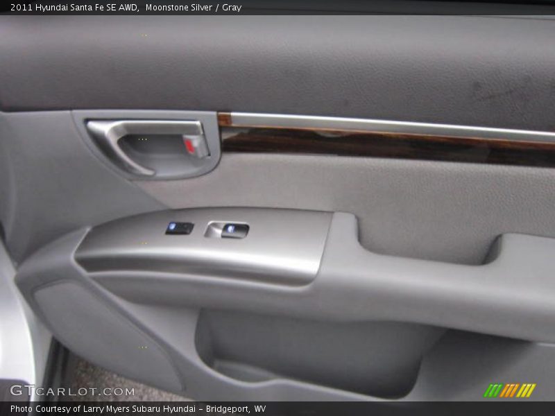 Moonstone Silver / Gray 2011 Hyundai Santa Fe SE AWD