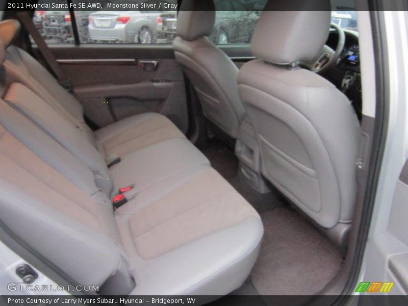 Moonstone Silver / Gray 2011 Hyundai Santa Fe SE AWD