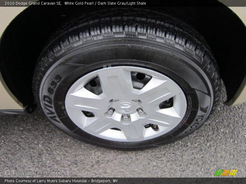 White Gold Pearl / Dark Slate Gray/Light Shale 2010 Dodge Grand Caravan SE