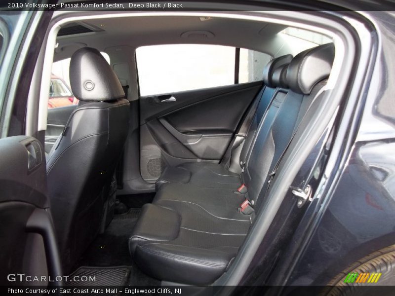 Deep Black / Black 2010 Volkswagen Passat Komfort Sedan