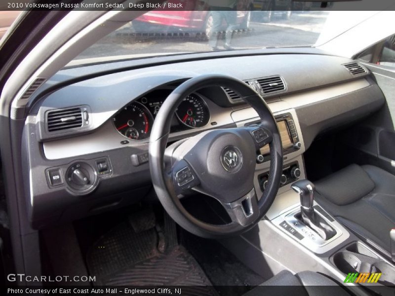 Deep Black / Black 2010 Volkswagen Passat Komfort Sedan