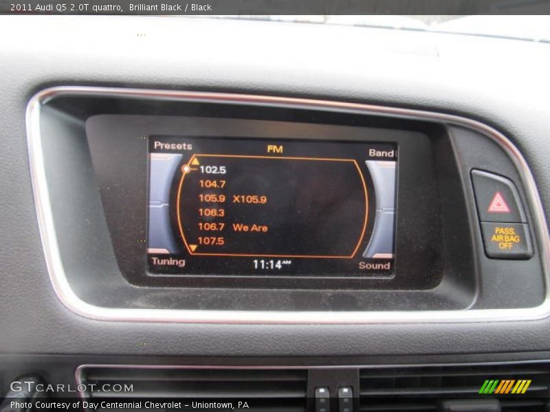 Brilliant Black / Black 2011 Audi Q5 2.0T quattro