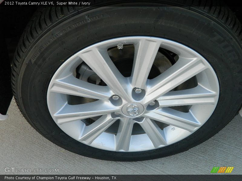 Super White / Ivory 2012 Toyota Camry XLE V6
