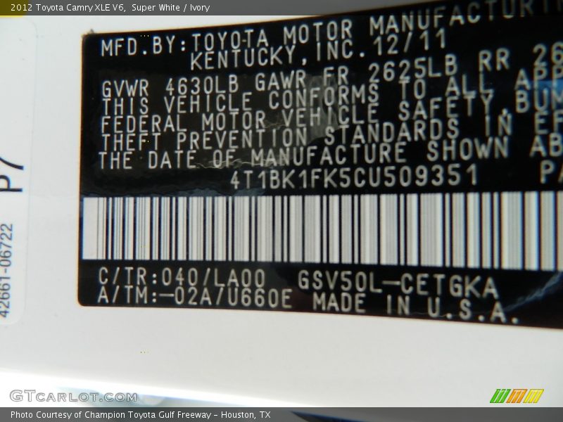 Super White / Ivory 2012 Toyota Camry XLE V6