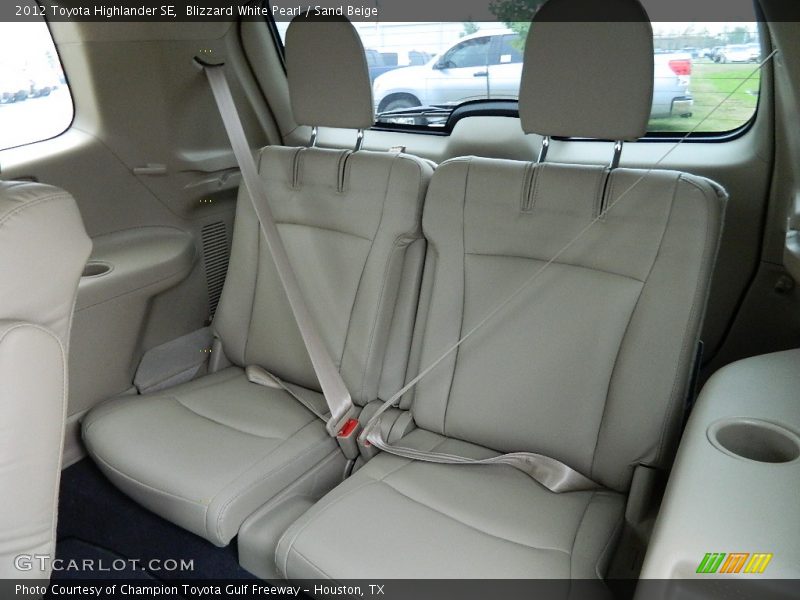 Blizzard White Pearl / Sand Beige 2012 Toyota Highlander SE