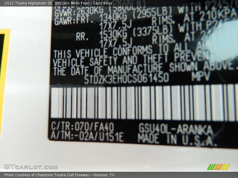 Blizzard White Pearl / Sand Beige 2012 Toyota Highlander SE
