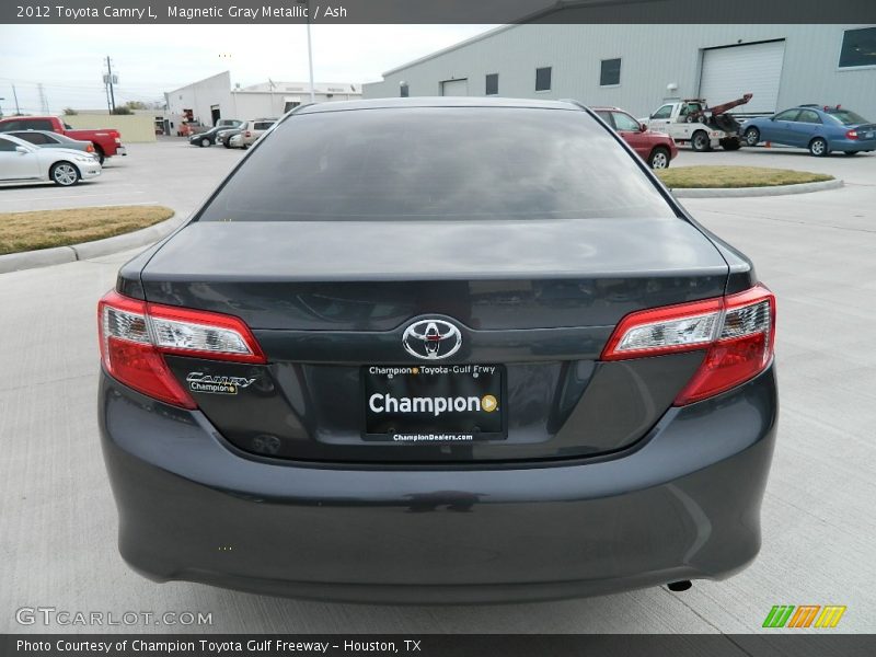 Magnetic Gray Metallic / Ash 2012 Toyota Camry L