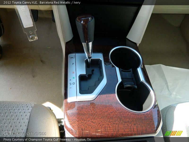 Barcelona Red Metallic / Ivory 2012 Toyota Camry XLE
