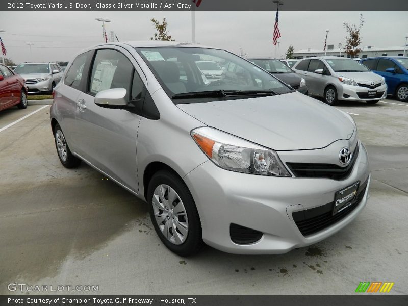 Front 3/4 View of 2012 Yaris L 3 Door