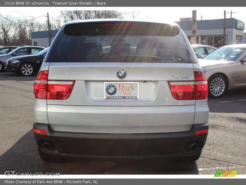 Titanium Silver Metallic / Black 2010 BMW X5 xDrive30i