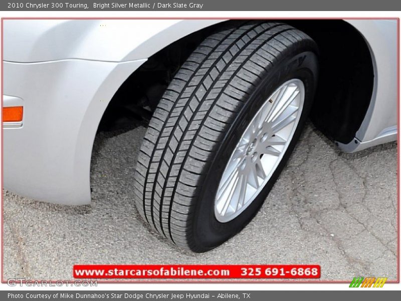 Bright Silver Metallic / Dark Slate Gray 2010 Chrysler 300 Touring