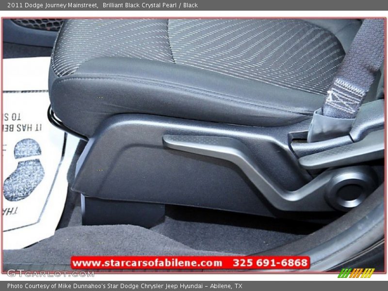 Brilliant Black Crystal Pearl / Black 2011 Dodge Journey Mainstreet
