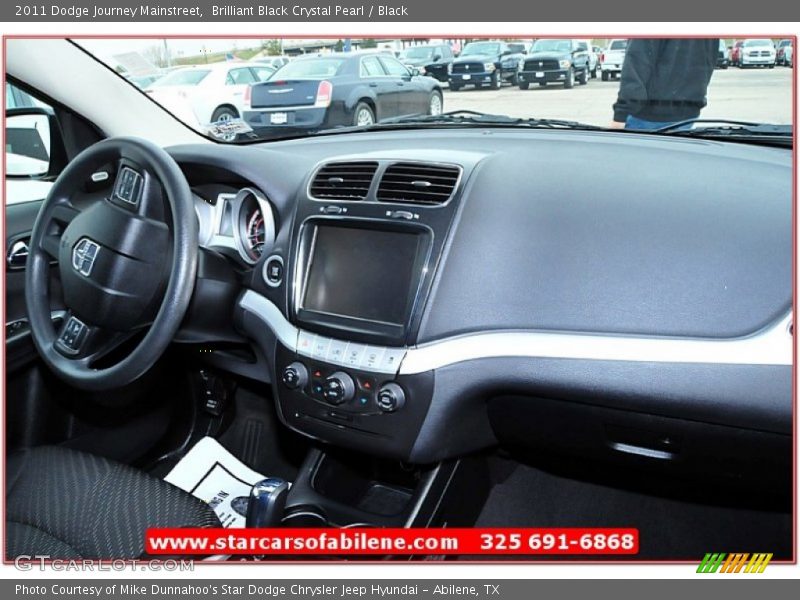 Brilliant Black Crystal Pearl / Black 2011 Dodge Journey Mainstreet