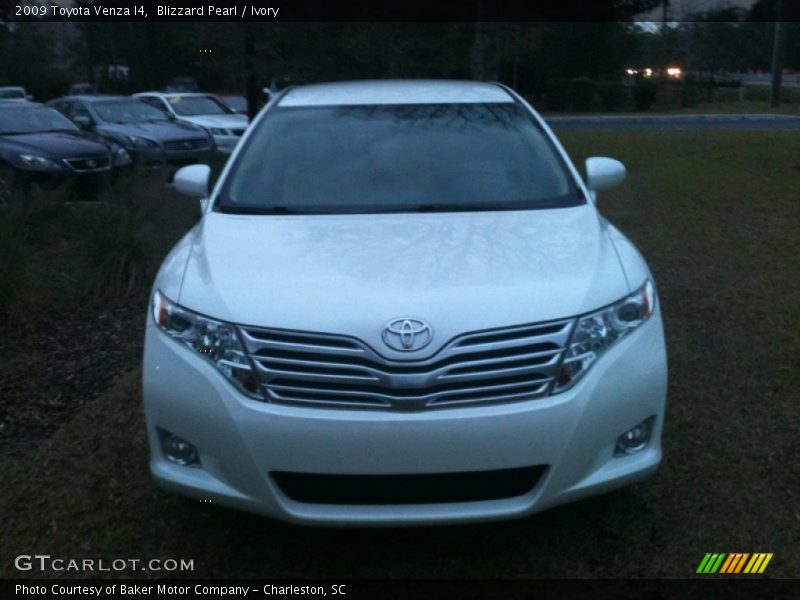 Blizzard Pearl / Ivory 2009 Toyota Venza I4