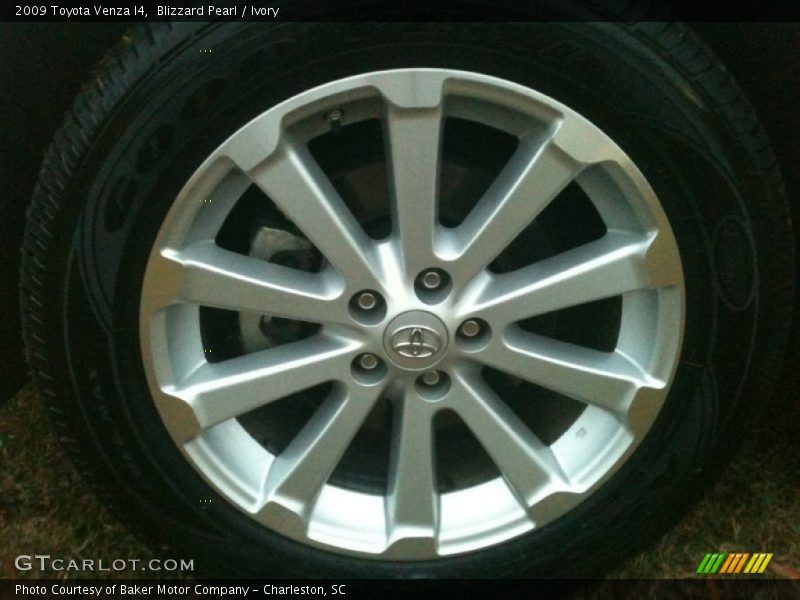Blizzard Pearl / Ivory 2009 Toyota Venza I4