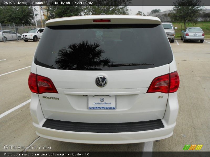 Calla Lilly White / Aero Gray 2010 Volkswagen Routan SE