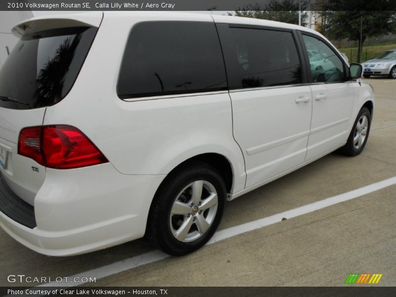 Calla Lilly White / Aero Gray 2010 Volkswagen Routan SE