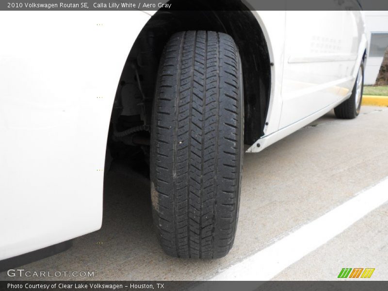 Calla Lilly White / Aero Gray 2010 Volkswagen Routan SE