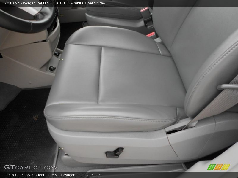 Calla Lilly White / Aero Gray 2010 Volkswagen Routan SE