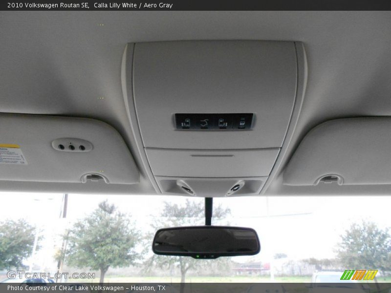 Calla Lilly White / Aero Gray 2010 Volkswagen Routan SE