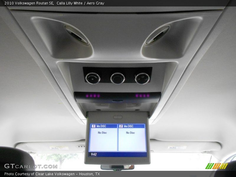 Calla Lilly White / Aero Gray 2010 Volkswagen Routan SE