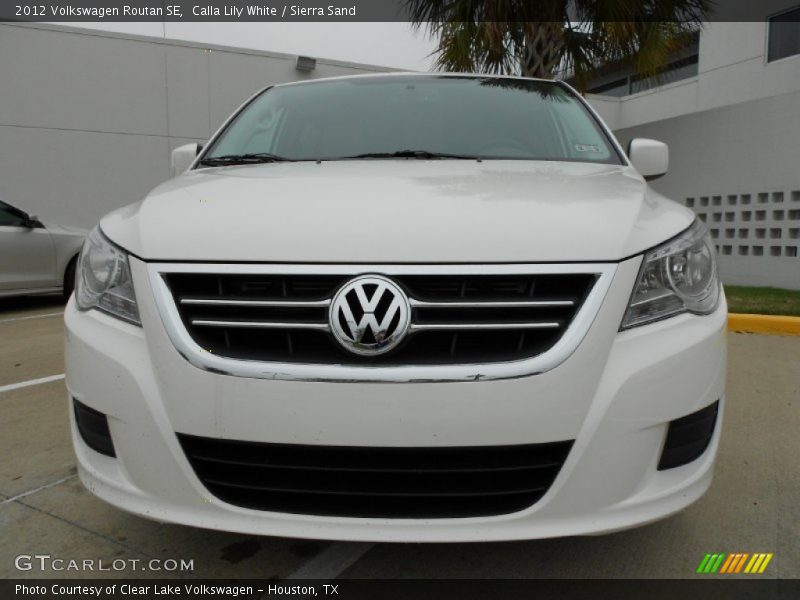 Calla Lily White / Sierra Sand 2012 Volkswagen Routan SE