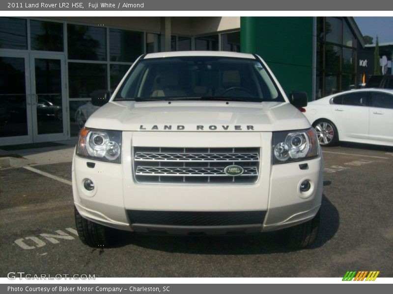 Fuji White / Almond 2011 Land Rover LR2 HSE