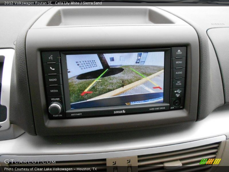 Calla Lily White / Sierra Sand 2012 Volkswagen Routan SE